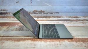 MacBook (12 אינץ ', 2015) סקירה