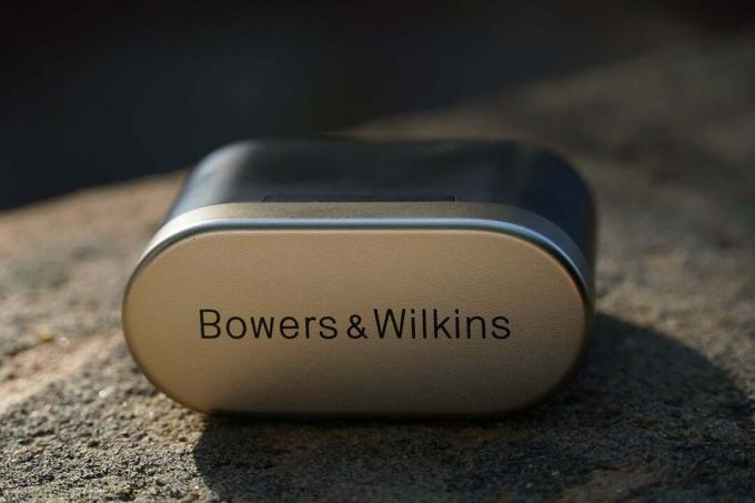 Custodia di ricarica Bowers & Wilkins PI7