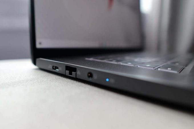 Kreisās pieslēgvietas — Acer Chromebook 516 GE