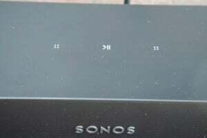 Obtenga £ 50 de descuento en la excelente barra de sonido Sonos Ray