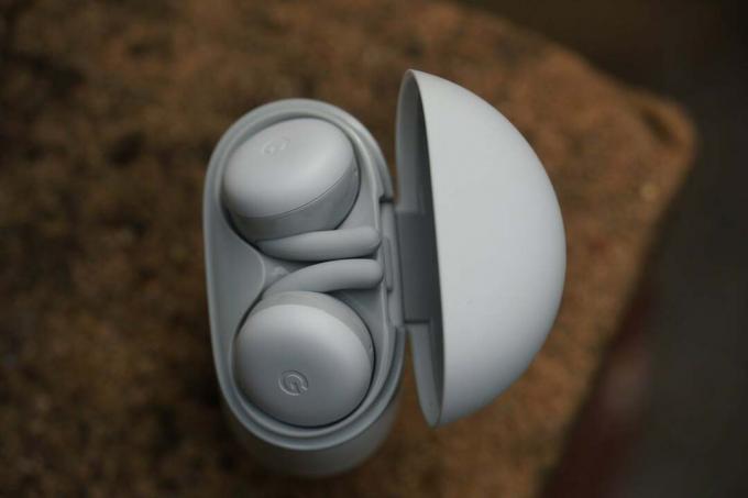 Pixel Buds A-Series сверху