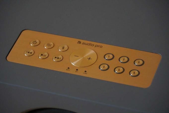 Audio Pro C10 MkII kontroller på ovansidan