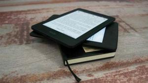 Kindle Voyage vs Kindle Paperwhite: Minkä Amazonin e-lukijan pitäisi ostaa?