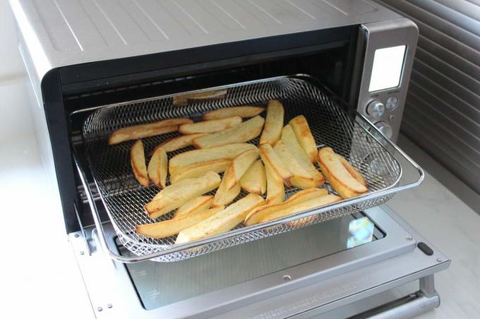 Sage the Smart Oven Air Fry pişirme cipsleri
