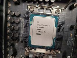 Core Ultra ne bo rešil Intelove težave z blagovno znamko