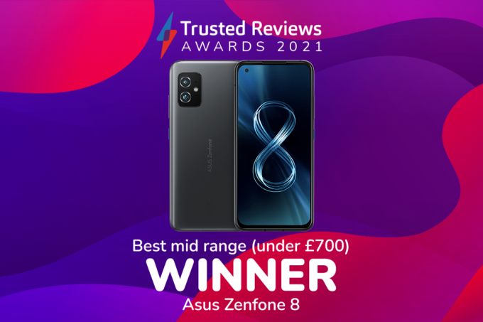 Trusted Reviews Awards 2021: O Asus Zenfone 8 ganha o Melhor Telefone Médio