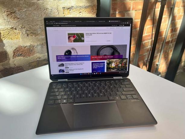 Laptop HP Spectre x360 13.3 di acara pers