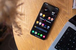 Samsung konkurrerer med Apple U1 med Exynos Connect U100 ultrabredbåndsbrikke