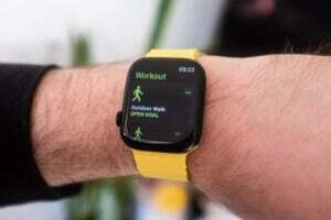 Vegyen fel egy nagyszerű Apple Watch 8 (felújított) ajánlatot