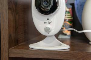مراجعة كاميرا BT Smart Home Cam