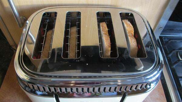 Russell Hobbs Retro 4 Slice Toaster 7