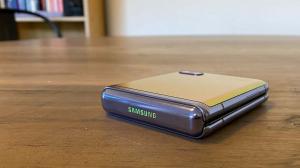 Samsung lovar "vanliga" hopfällbara