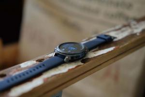 Samsung Gear Sport ve Apple Watch 2: Fitness akıllı saatlerinin savaşı
