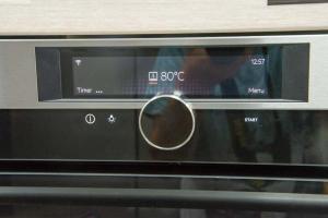 Review AEG BPK948330M: Sonda de temperatura inteligente para cocinar