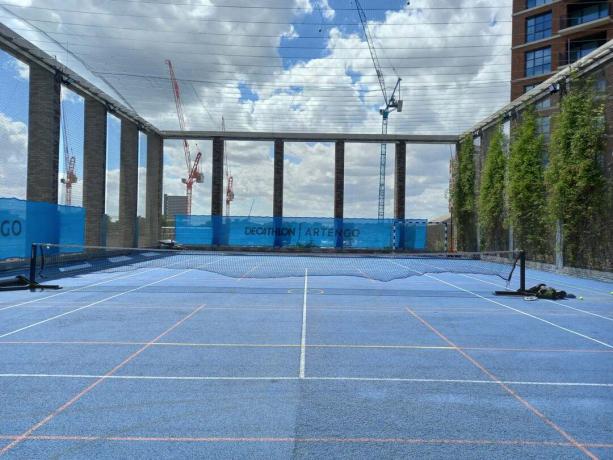 Gambar sudut lebar lapangan tenis Samsung Galaxy A12