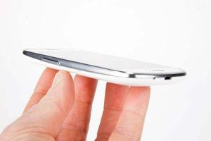 Samsung Galaxy S3 mini - Multimédia, Konektivita, Výdrž baterie a Recenze verdiktu