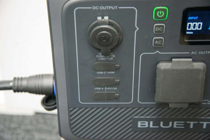 Outlet Bluetti AC60 DC