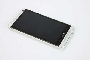 Samsung Galaxy S4 против HTC One