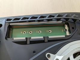 Kako namestiti M.2 SSD v vaš PS5