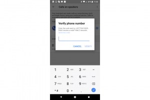 Как да осъществявате гласови обаждания със свободни ръце с Google Home