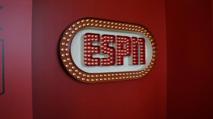 ESPN „SharePlay“ palaikymas siūlo nuo spoileriams atsparius sportinių laikrodžių vakarėlius