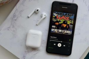 Recenze Apple AirPods (2019)