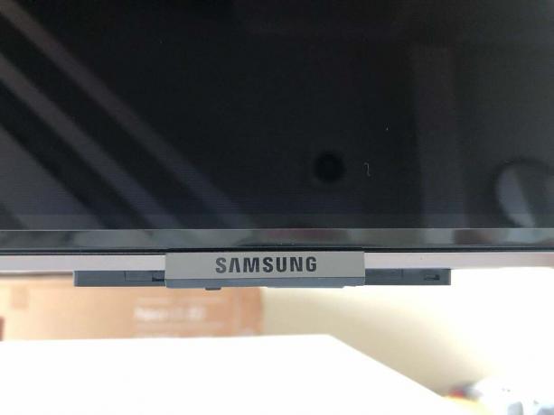 Samsung QE55QN85A bezel logo