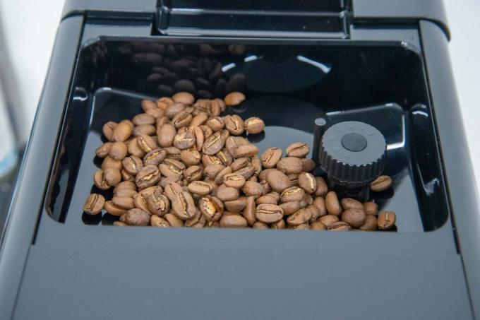 Beko Bean To Cup Kaffeemaschine CEG5301 Bohnenbehälter und Mühlensteuerung