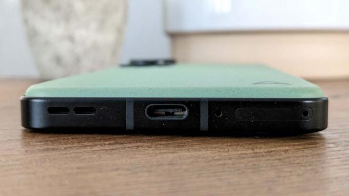 Asus ZenFone 10 USB-C laadimisport